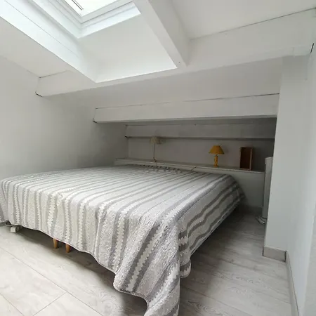 Mezzanine Pour 4 Avec Loggia Et Vue Mer, Animaux Admis - Fr-1-799-25 *